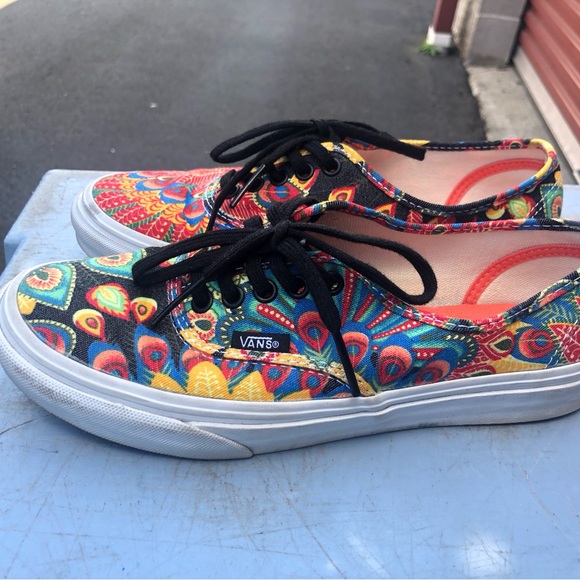 Van’s Rare Classic Lace Up Skate Shoes Mandala Peacock Feather Design Sneakers - Picture 13 of 16
